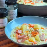 Romige stoofpot met worst, koolrabie en wortel